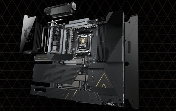 为收藏家而生：微星十周年超神 GODLIKE主板限量千块，售价破9000元