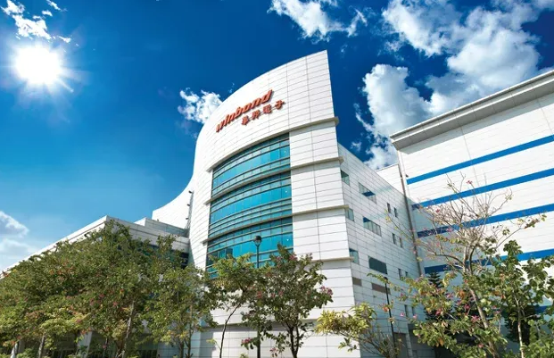 华邦电：DDR4缺货短期难解，2026年营收挑战千亿元