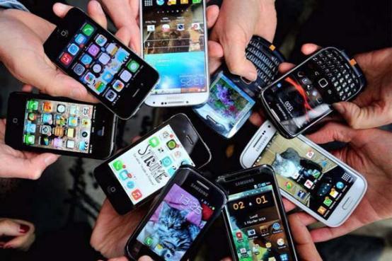 机构：2023年全球智能手机出货量将同比下滑约3%